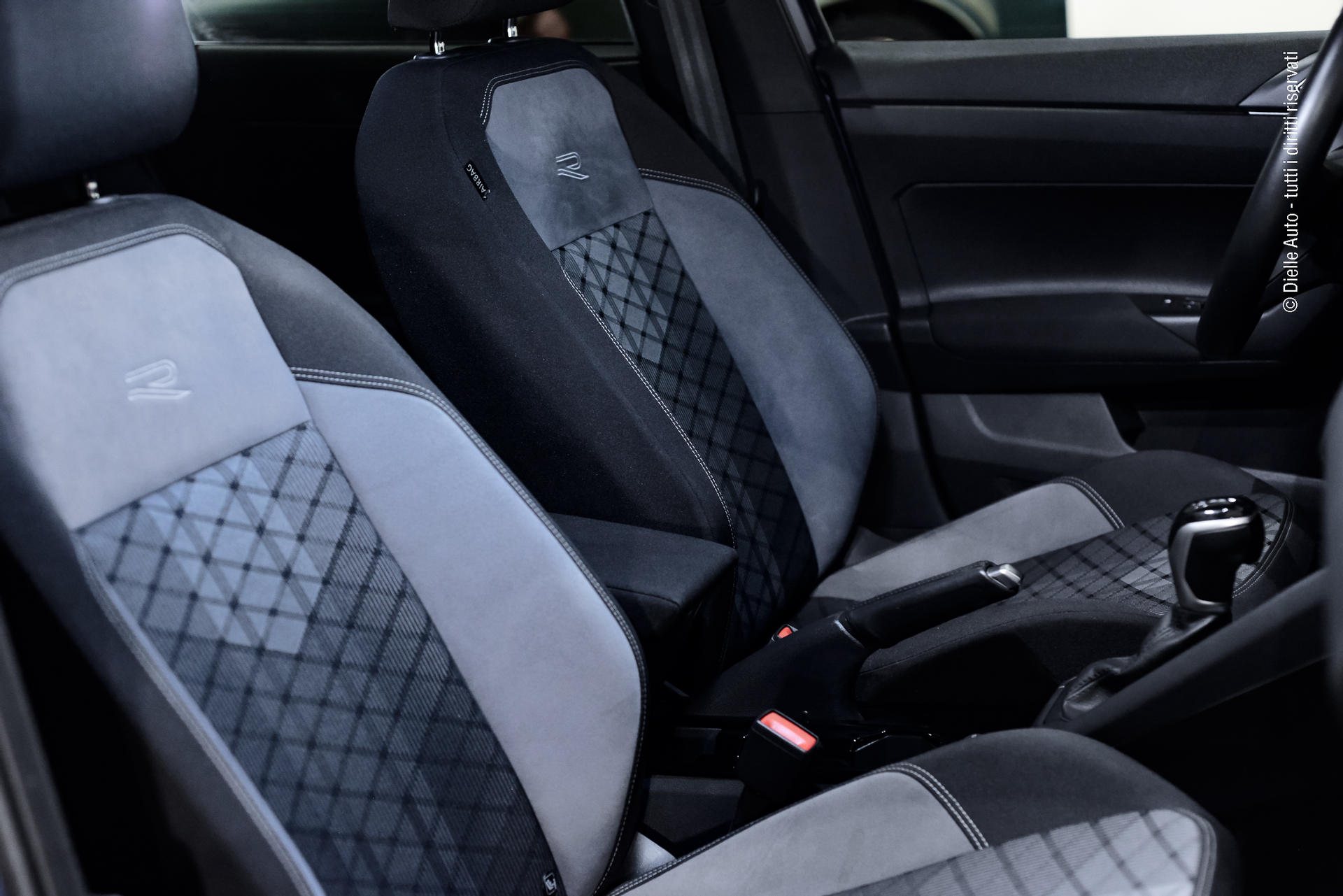 Volkswagen Polo 1.0 tsi R-Line 110cv dsg