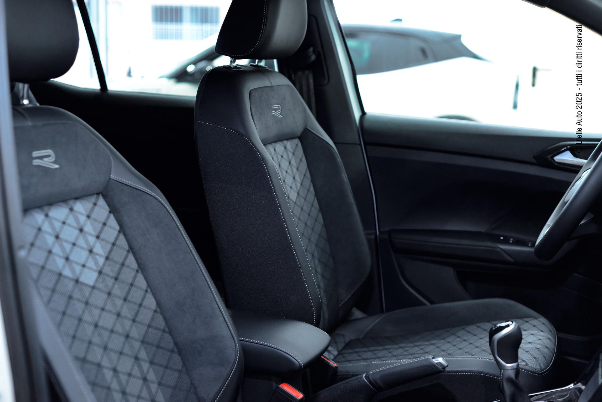 Volkswagen T-Cross 1.0 TSI 115CV MT Benzina R-Line Plus