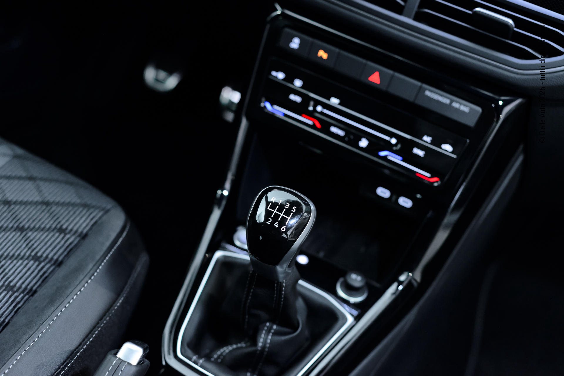 Volkswagen T-Cross 1.0 TSI 115CV MT Benzina R-Line Plus