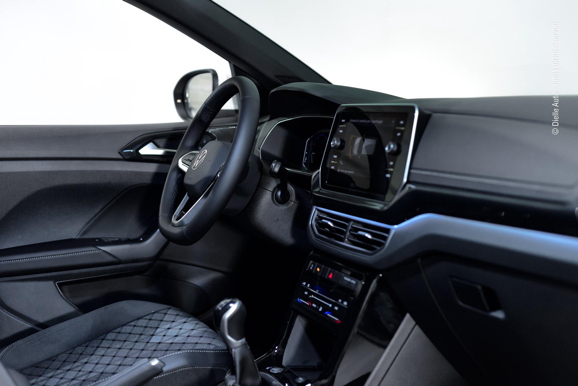 Volkswagen T-Cross 1.0 tsi R-Line Plus 115cv + pack tech