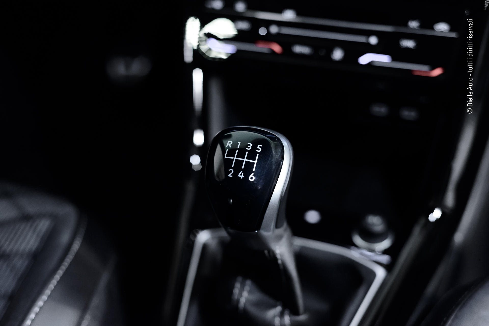 Volkswagen T-Cross 1.0 tsi R-Line Plus 115cv + pack tech