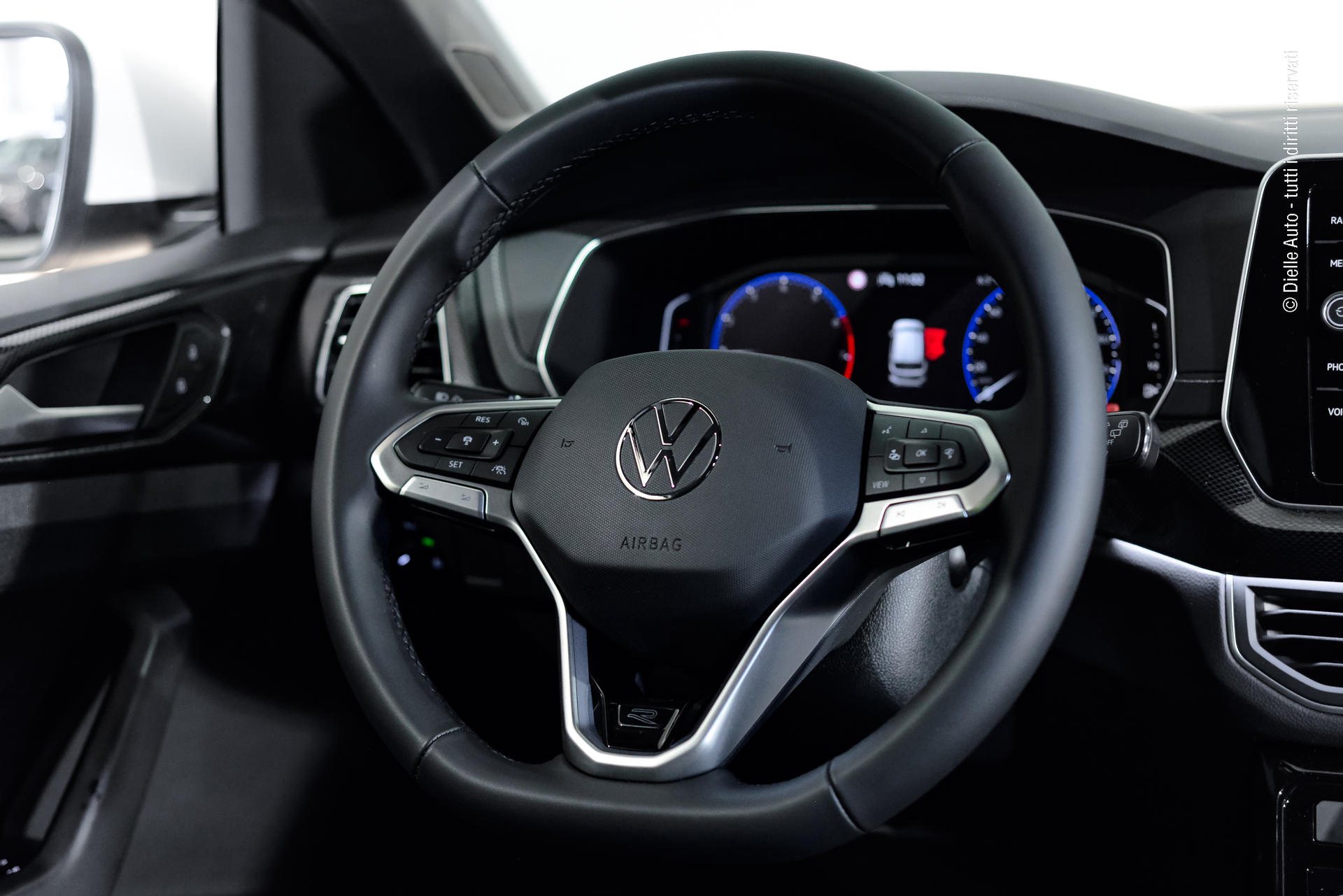 Volkswagen T-Cross 1.0 tsi R-Line Plus 115cv + pack tech