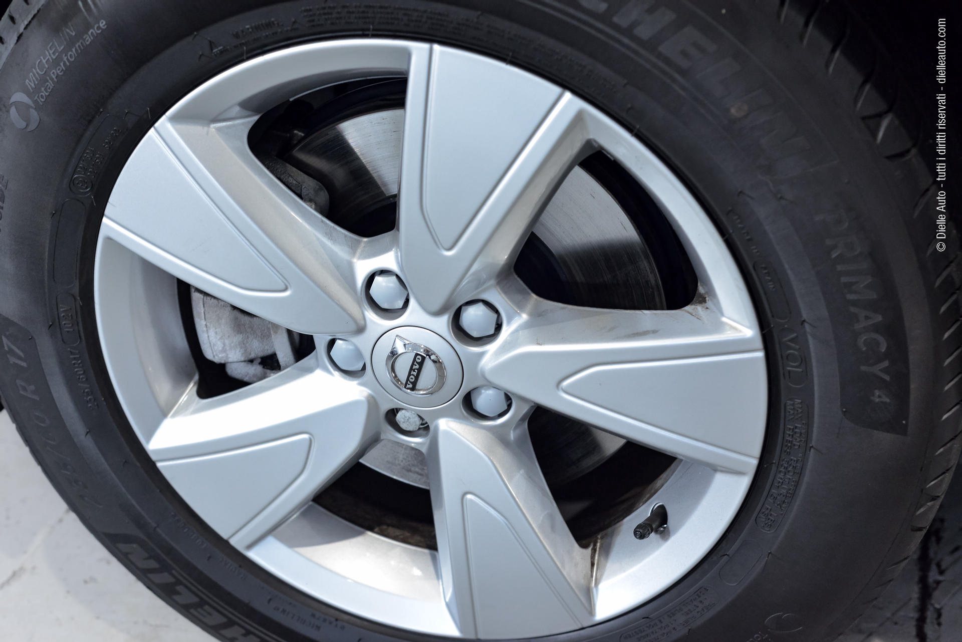Volvo XC40 2.0 b3 Essential auto