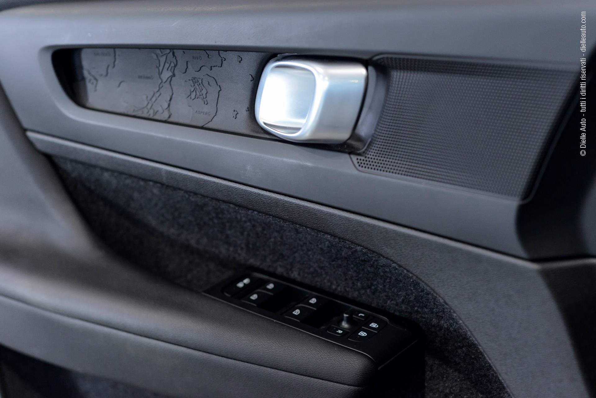 Volvo XC40 2.0 b3 Essential auto